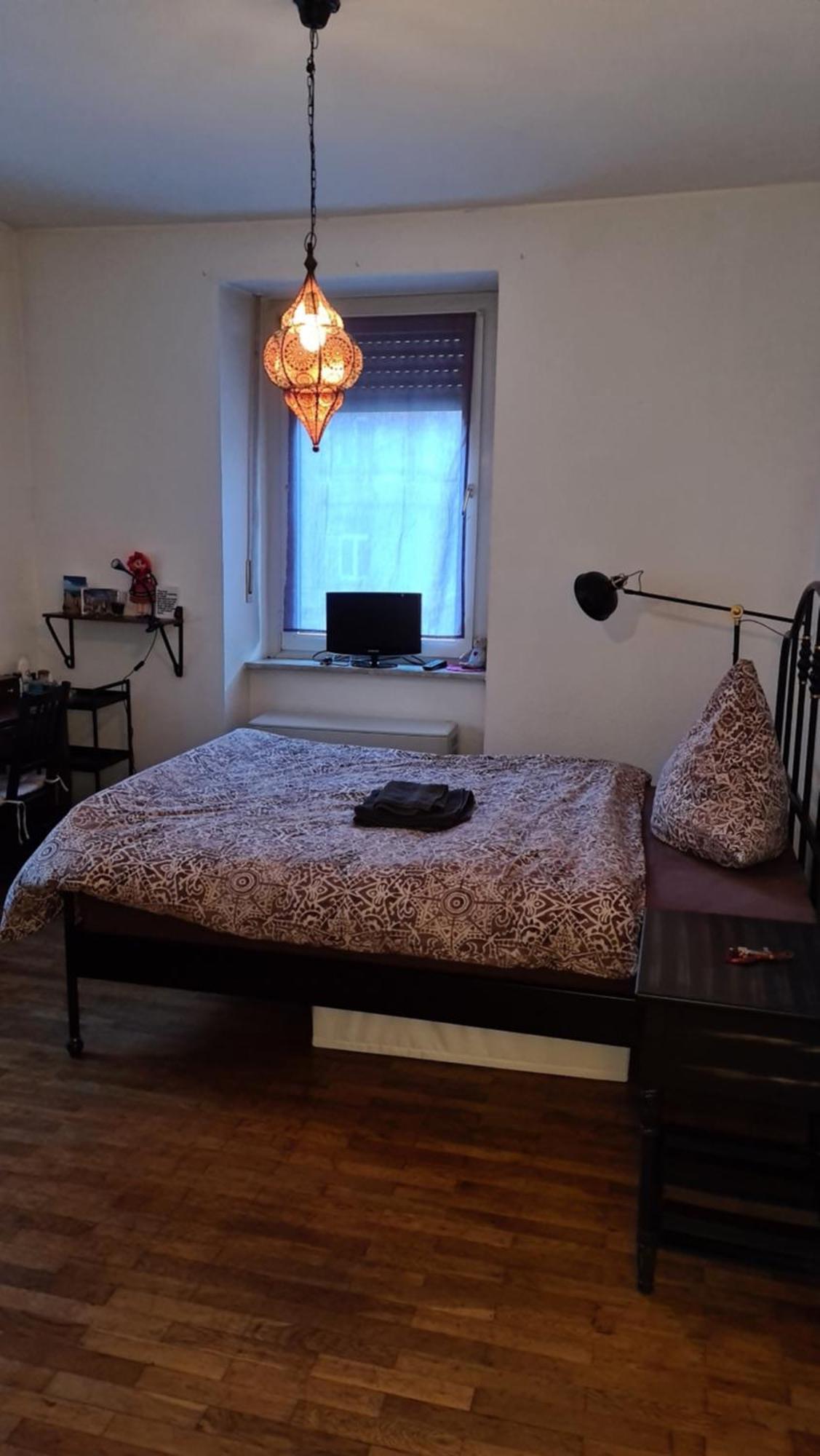 Gemuetliches Zimmer In Einer Altbauwohnung In Der Stadt Würzburg Buitenkant foto